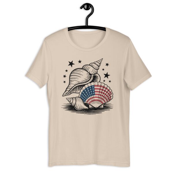 American Flag Seashell Shirt – Vintage Patriotic Beach Tee for 4th of July & Summer Holidays - Image 4